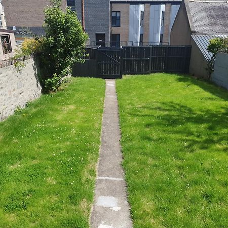 Cosy Modern 2 Bed Garden View Appartment, Parking, Tv Wifi Aberdeen Esterno foto